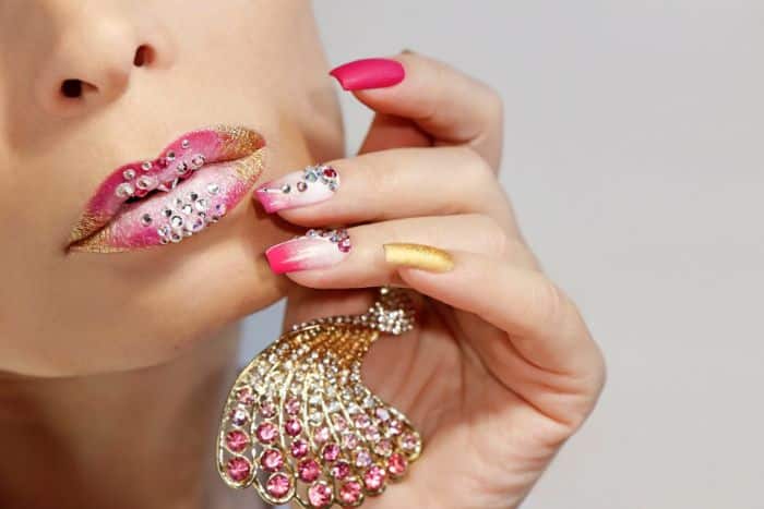unghie decorate con nail art